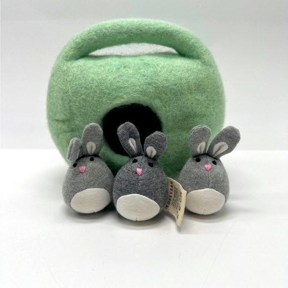 Other - Lovevery Bunnies In A Felt Burrow Babbler Play Kit